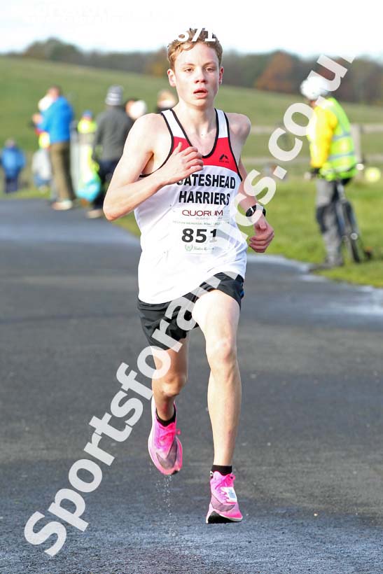 Mens and womens under-17s, Heaton Memorial 10k Road Race, Town Moor, Newcastle.  Photo: David T. Hewitson/Sports for All Pics